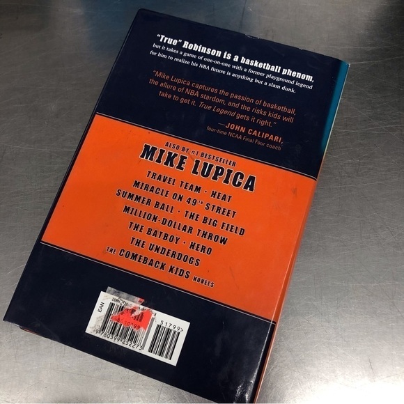 True Legend by: Mike Lupica, hardback book - Picture 6 of 7